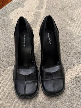 Amanda Smith Black Leather Square-Toe Heels
